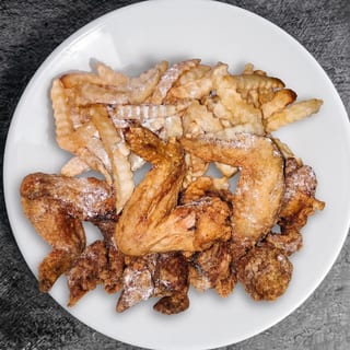 8. Gizzard & Wings Combo